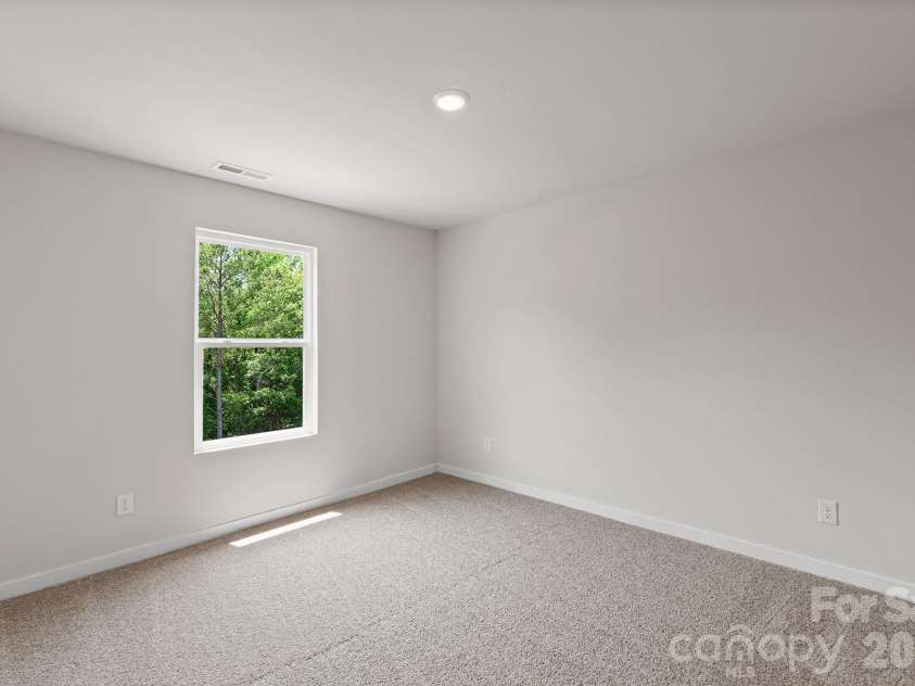 814 Willow Estates Drive, Shelby, NC 28150.  MLS# CAR4374009, YatesRealty ID 16554. 
