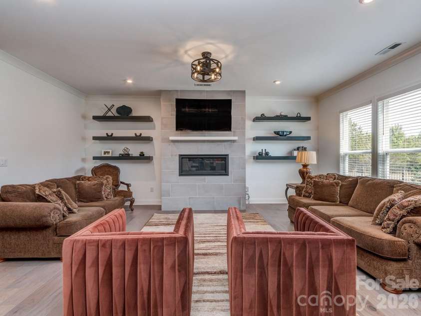 13110 Petrel Place, Charlotte, NC 28278.  MLS# CAR4369224, YatesRealty ID 16555. Great Room