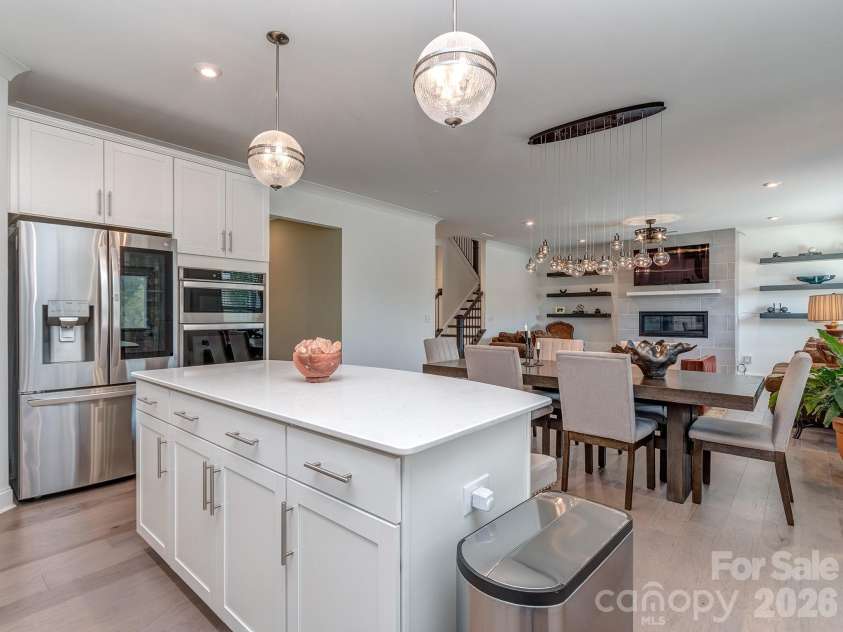 13110 Petrel Place, Charlotte, NC 28278.  MLS# CAR4369224, YatesRealty ID 16555. Kitchen