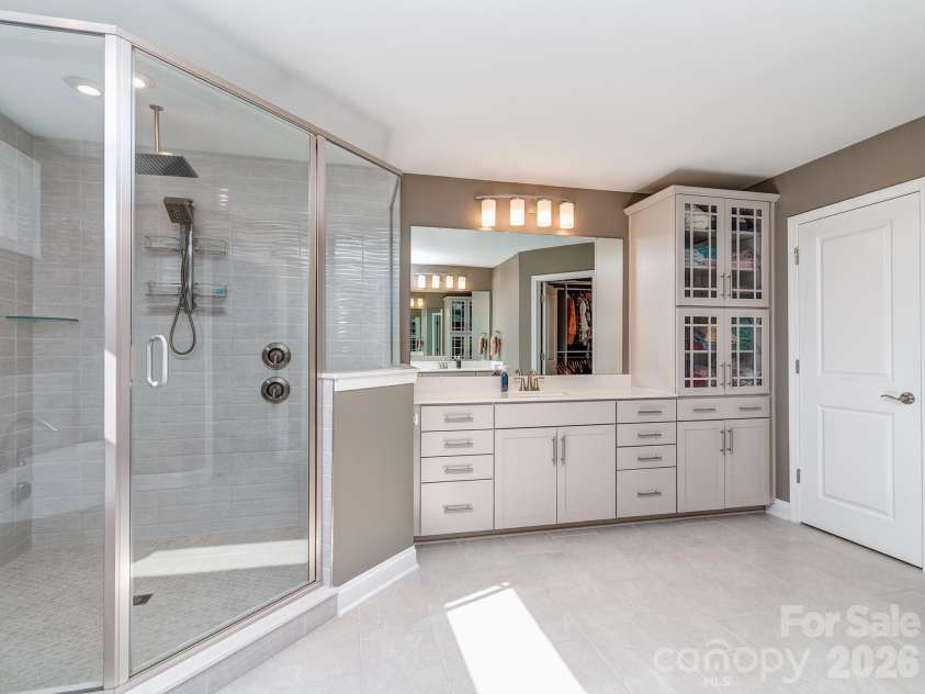 13110 Petrel Place, Charlotte, NC 28278.  MLS# CAR4369224, YatesRealty ID 16555. Primary Bath
