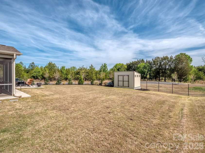 13110 Petrel Place, Charlotte, NC 28278.  MLS# CAR4369224, YatesRealty ID 16555. Rear Yard