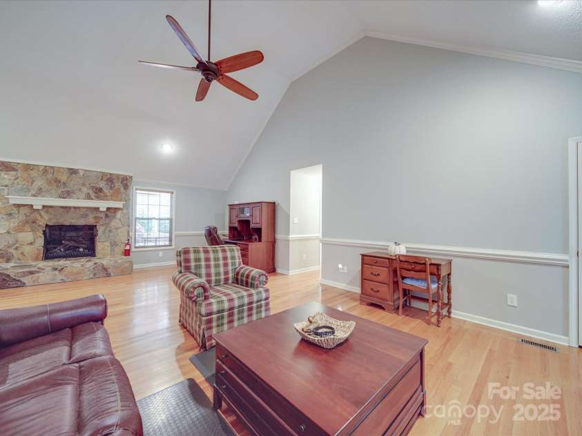 4620 Binwhe Lane, Gastonia, NC 28052.  MLS# CAR4259007, YatesRealty ID 16555. 