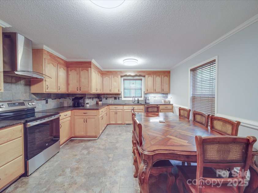 4620 Binwhe Lane, Gastonia, NC 28052.  MLS# CAR4259007, YatesRealty ID 16555. 