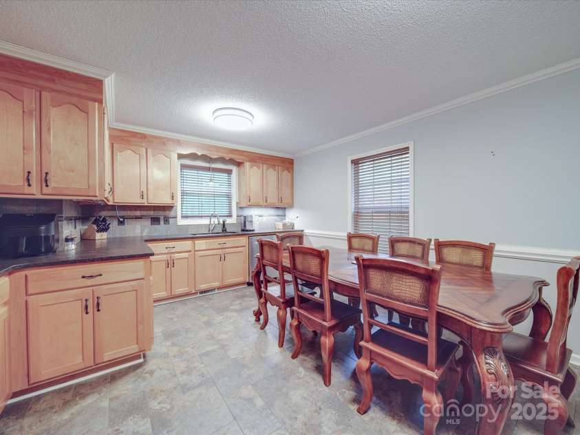 4620 Binwhe Lane, Gastonia, NC 28052.  MLS# CAR4259007, YatesRealty ID 16555. 