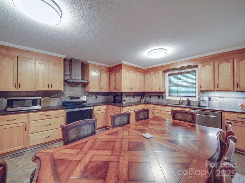 4620 Binwhe Lane, Gastonia, NC 28052.  MLS# CAR4259007, YatesRealty ID 16555. 