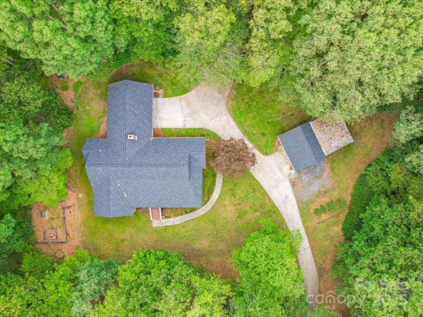 4620 Binwhe Lane, Gastonia, NC 28052.  MLS# CAR4259007, YatesRealty ID 16555. 