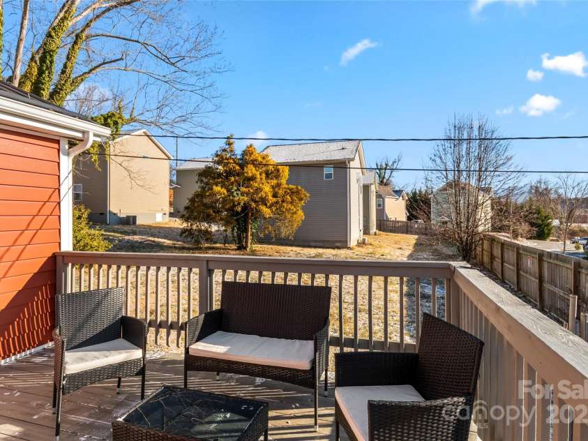 60 Shiloh Road, Asheville, NC 28803.  MLS# CAR4215856, YatesRealty ID 16556. 