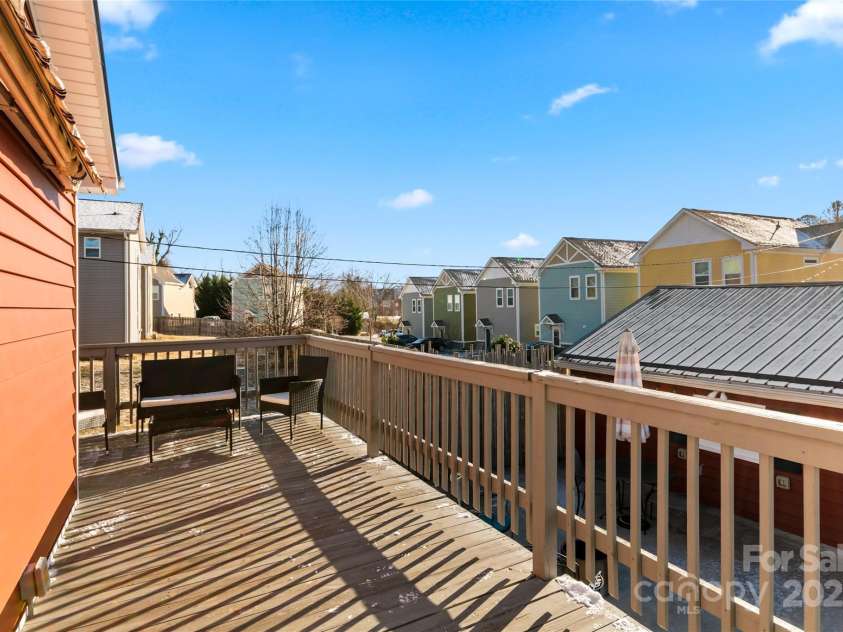 60 Shiloh Road, Asheville, NC 28803.  MLS# CAR4215856, YatesRealty ID 16556. 