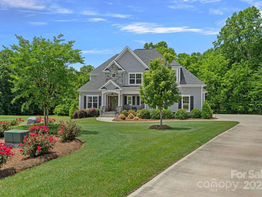 224 Hidden Meadows Drive, Mooresville, NC 28117.  MLS# CAR4263659, YatesRealty ID 16557. 