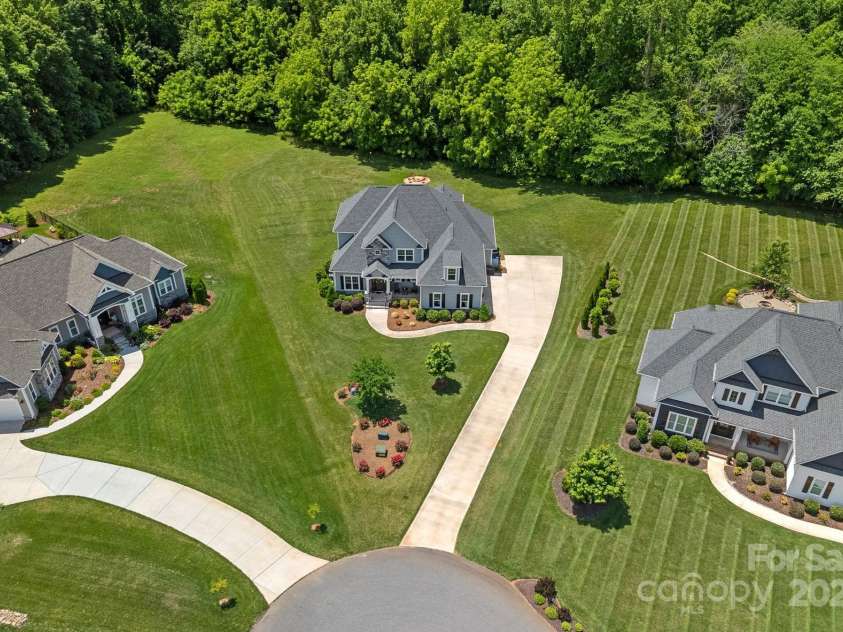 224 Hidden Meadows Drive, Mooresville, NC 28117.  MLS# CAR4263659, YatesRealty ID 16557. 