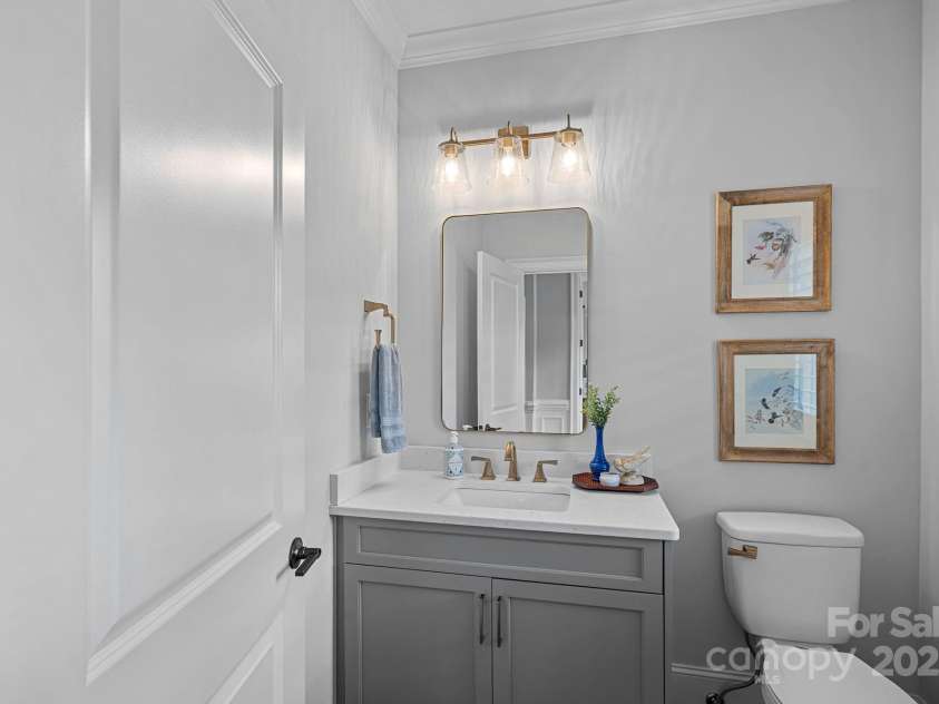 224 Hidden Meadows Drive, Mooresville, NC 28117.  MLS# CAR4263659, YatesRealty ID 16557. Guest Bath