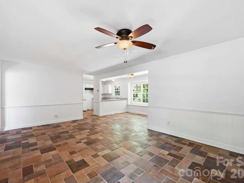 9701 Enid Lane, Matthews, NC 28105.  MLS# CAR4373941, YatesRealty ID 16557. 