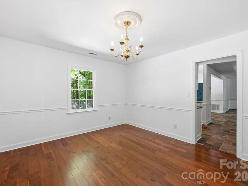 9701 Enid Lane, Matthews, NC 28105.  MLS# CAR4373941, YatesRealty ID 16557. 