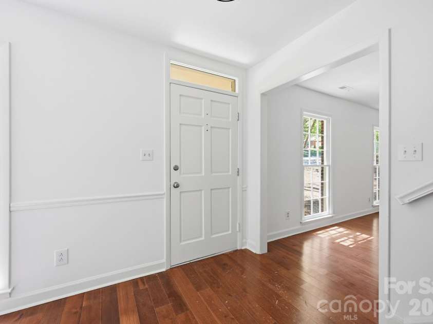 9701 Enid Lane, Matthews, NC 28105.  MLS# CAR4373941, YatesRealty ID 16557. Foyer