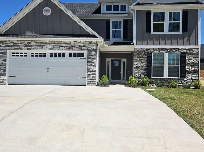 513 Wigeon Way, Arden, NC 28704.  MLS# CAR4374243, YatesRealty ID 16558. Not actual House 