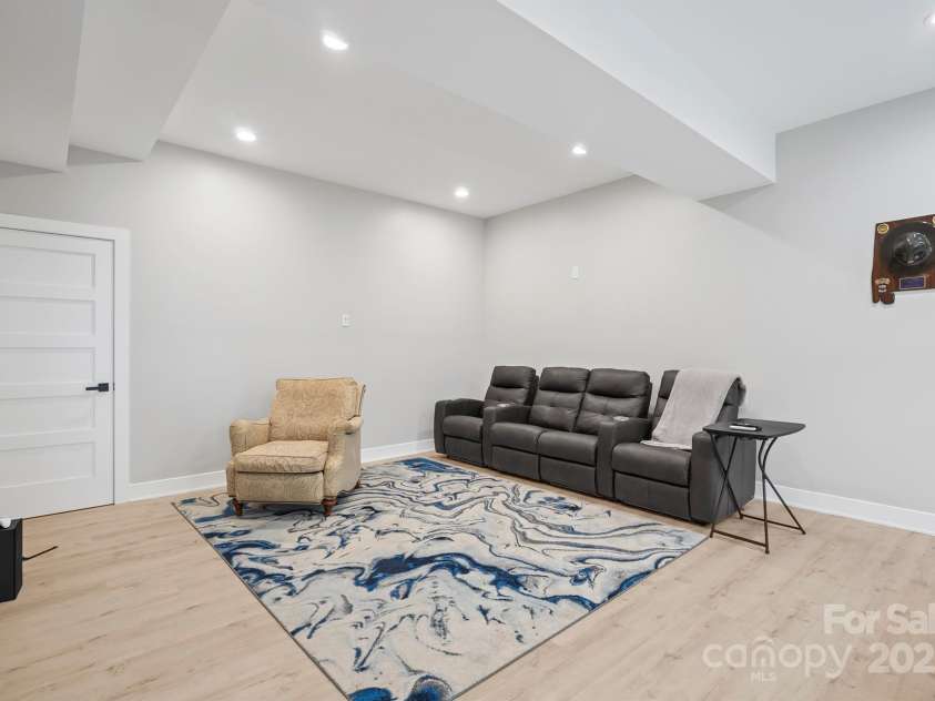 685 Knollcrest Drive, Concord, NC 28025.  MLS# CAR4256189, YatesRealty ID 16558. Recreation Room in Finished full basement