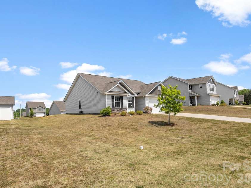 179 Rosedale Street, Kings Mountain, NC 28086.  MLS# CAR4374276, YatesRealty ID 16559. 