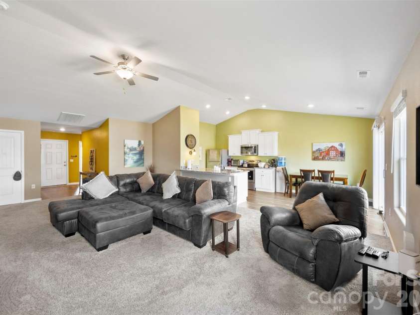 179 Rosedale Street, Kings Mountain, NC 28086.  MLS# CAR4374276, YatesRealty ID 16559. 