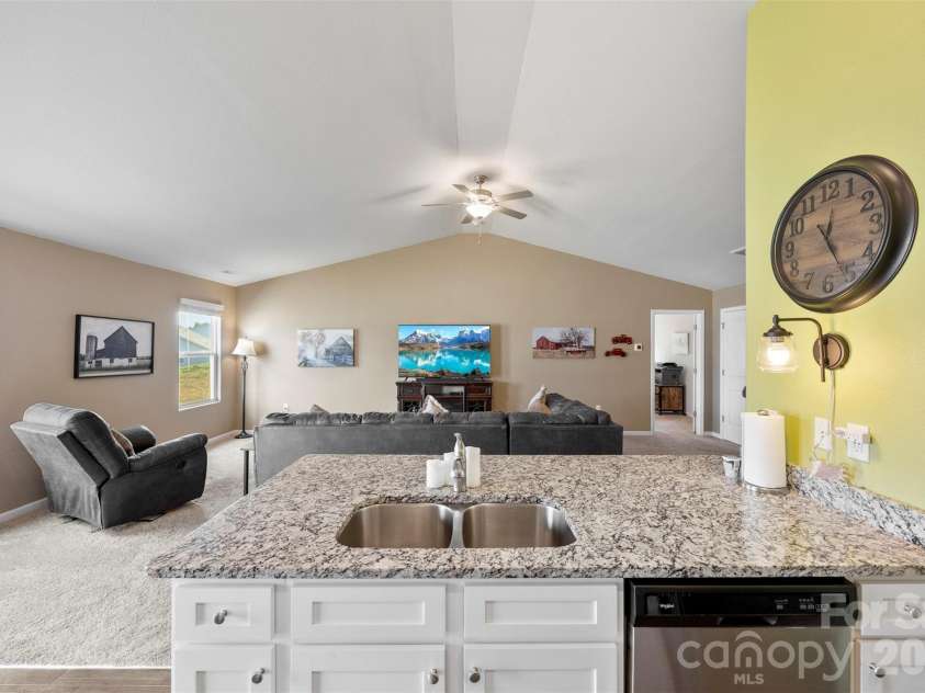 179 Rosedale Street, Kings Mountain, NC 28086.  MLS# CAR4374276, YatesRealty ID 16559. 