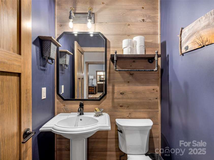 103 Duck Hope Drive, Hendersonville, NC 28739.  MLS# CAR4226597, YatesRealty ID 1656. 