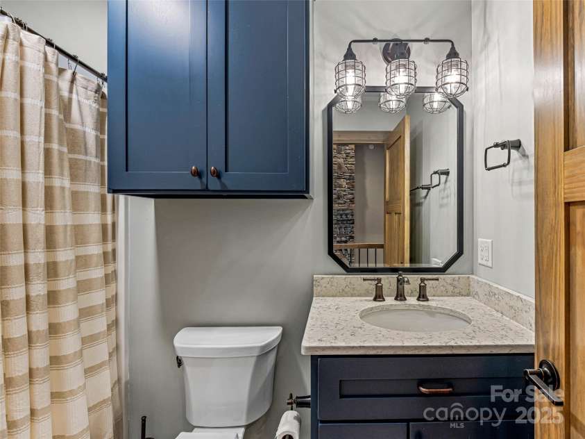 103 Duck Hope Drive, Hendersonville, NC 28739.  MLS# CAR4226597, YatesRealty ID 1656. 