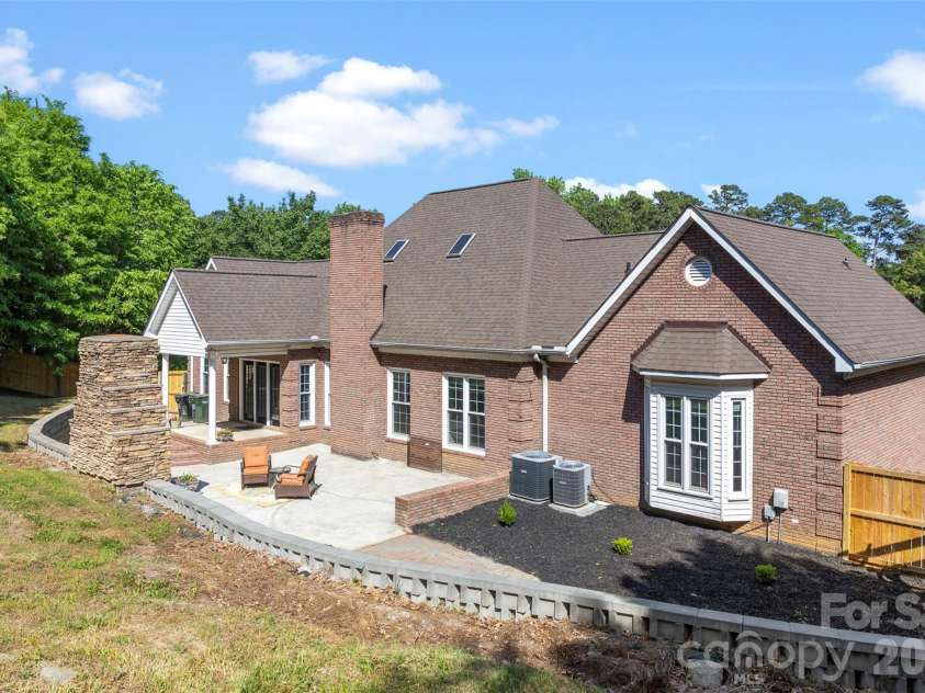 105 Partridge Bluff Drive, Concord, NC 28025.  MLS# CAR4373523, YatesRealty ID 16560. 