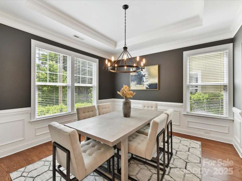 4732 Water Oak Road, Charlotte, NC 28211.  MLS# CAR4264819, YatesRealty ID 16561. 