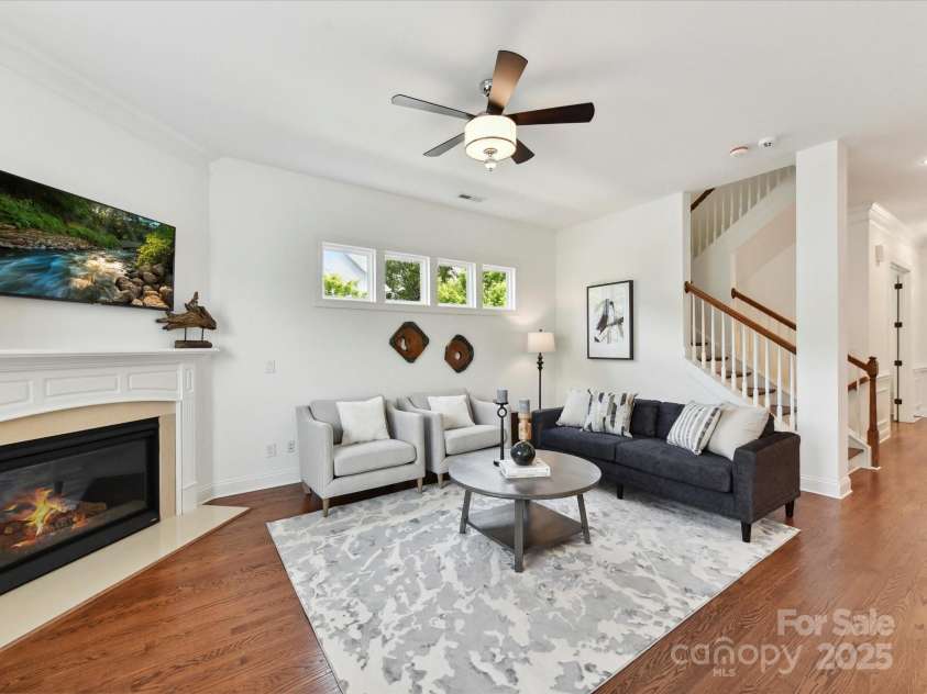 4732 Water Oak Road, Charlotte, NC 28211.  MLS# CAR4264819, YatesRealty ID 16561. 
