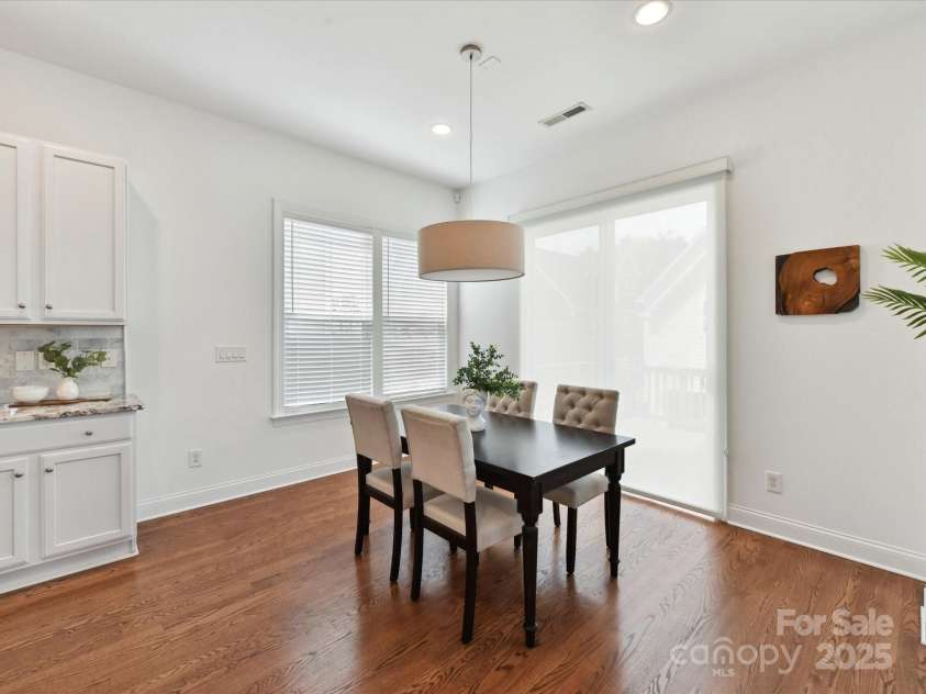 4732 Water Oak Road, Charlotte, NC 28211.  MLS# CAR4264819, YatesRealty ID 16561. 