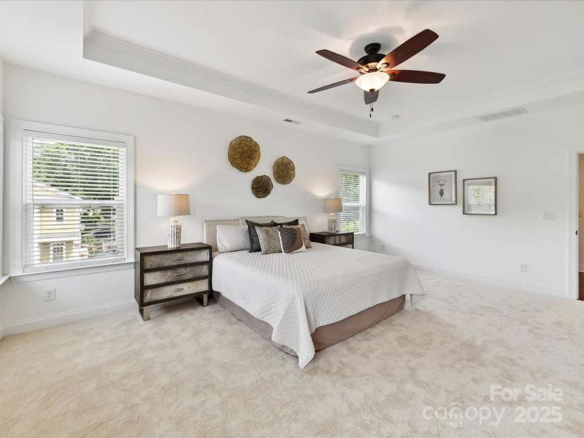 4732 Water Oak Road, Charlotte, NC 28211.  MLS# CAR4264819, YatesRealty ID 16561. 