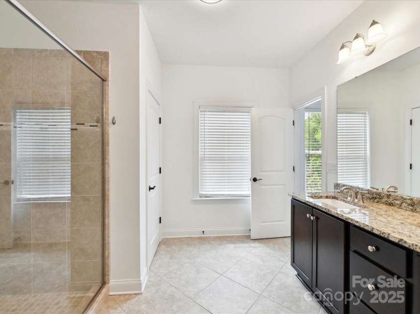 4732 Water Oak Road, Charlotte, NC 28211.  MLS# CAR4264819, YatesRealty ID 16561. 