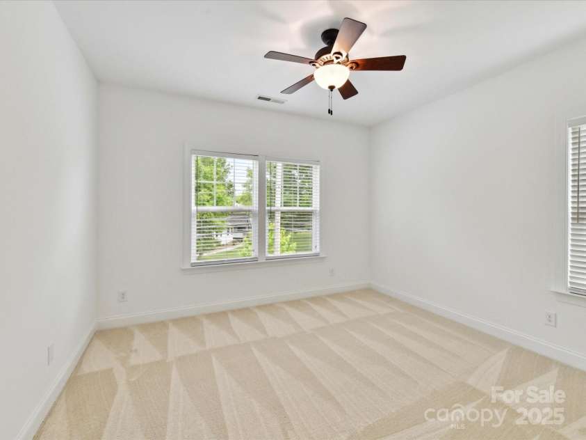 4732 Water Oak Road, Charlotte, NC 28211.  MLS# CAR4264819, YatesRealty ID 16561. 