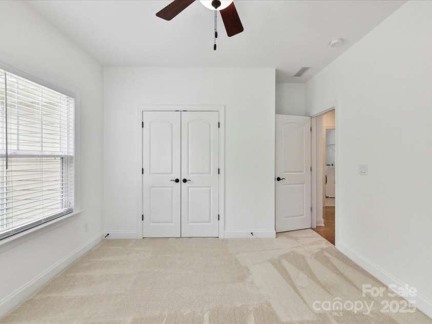 4732 Water Oak Road, Charlotte, NC 28211.  MLS# CAR4264819, YatesRealty ID 16561. 