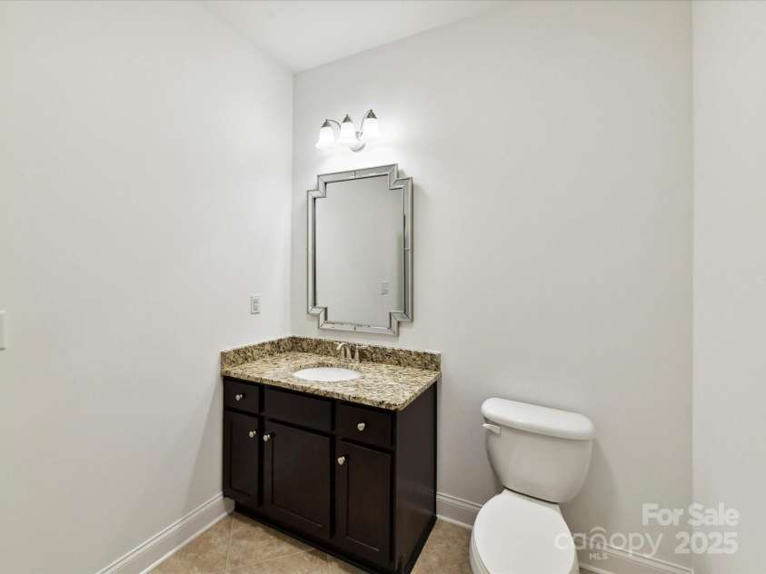 4732 Water Oak Road, Charlotte, NC 28211.  MLS# CAR4264819, YatesRealty ID 16561. 