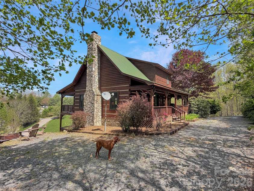 564 Nettles Ridge Road, Banner Elk, NC 28604.  MLS# CAR4374595, YatesRealty ID 16561. 