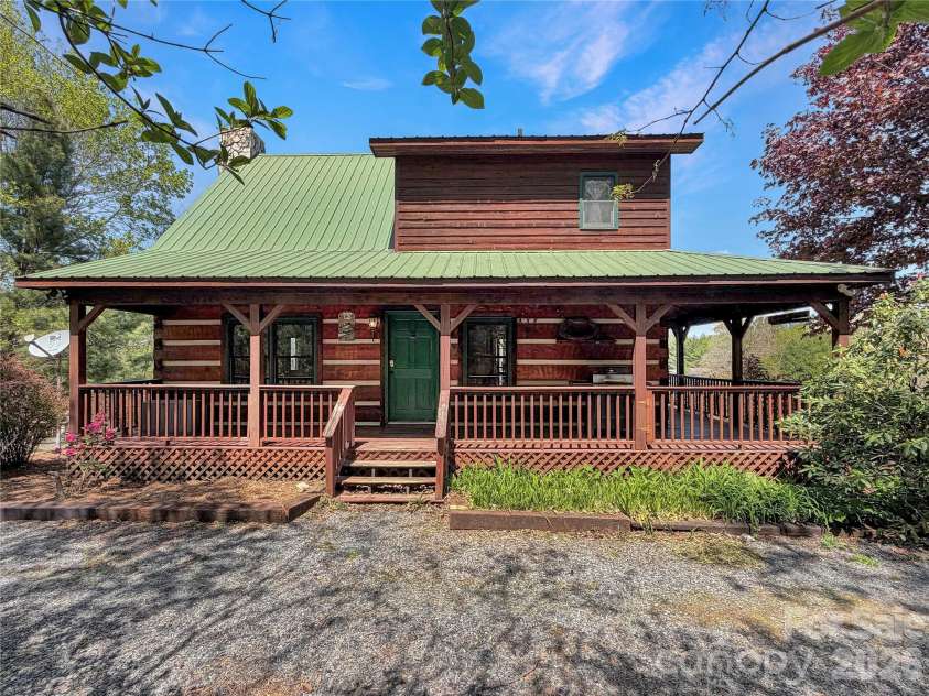 564 Nettles Ridge Road, Banner Elk, NC 28604.  MLS# CAR4374595, YatesRealty ID 16561. 