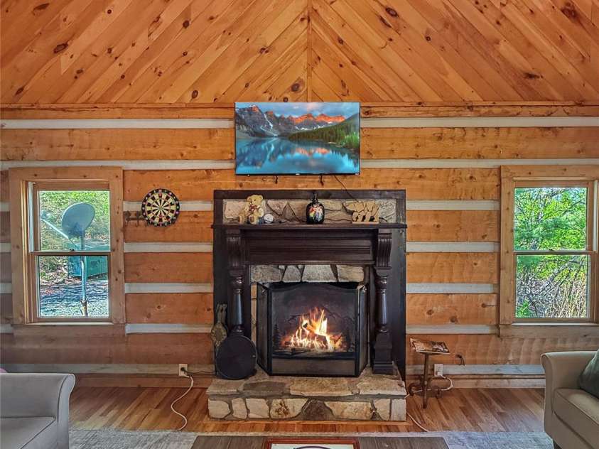 564 Nettles Ridge Road, Banner Elk, NC 28604.  MLS# CAR4374595, YatesRealty ID 16561. 