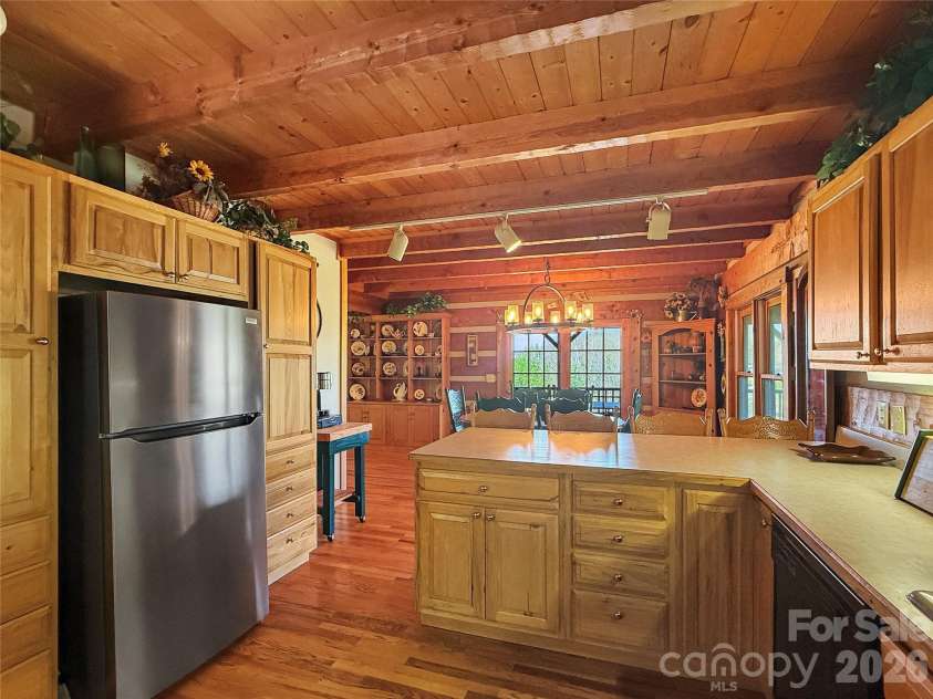 564 Nettles Ridge Road, Banner Elk, NC 28604.  MLS# CAR4374595, YatesRealty ID 16561. 