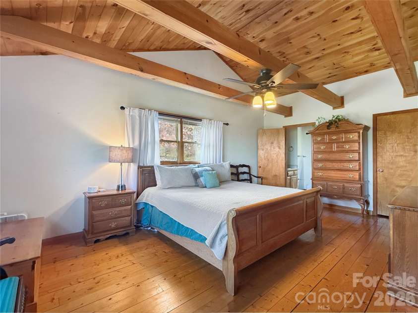 564 Nettles Ridge Road, Banner Elk, NC 28604.  MLS# CAR4374595, YatesRealty ID 16561. 