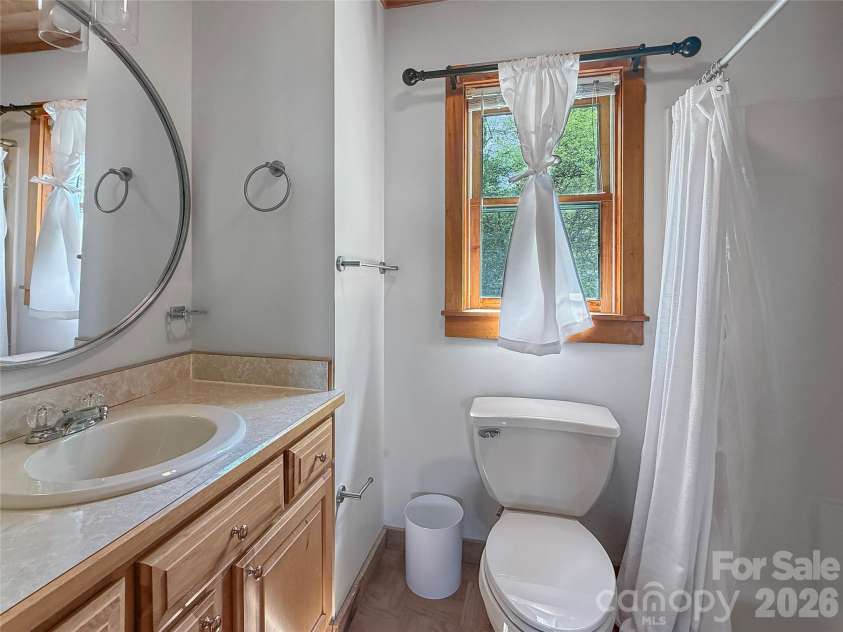 564 Nettles Ridge Road, Banner Elk, NC 28604.  MLS# CAR4374595, YatesRealty ID 16561. 