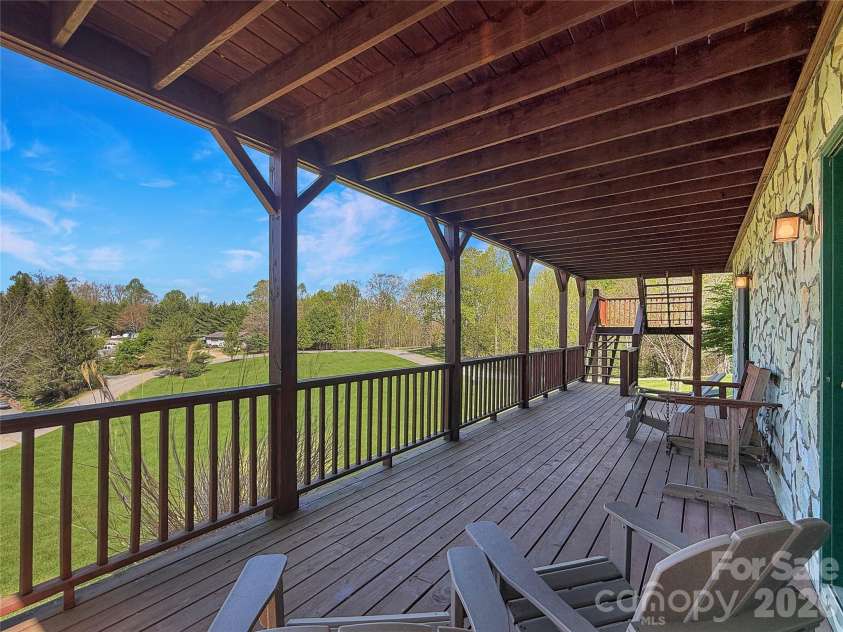 564 Nettles Ridge Road, Banner Elk, NC 28604.  MLS# CAR4374595, YatesRealty ID 16561. 