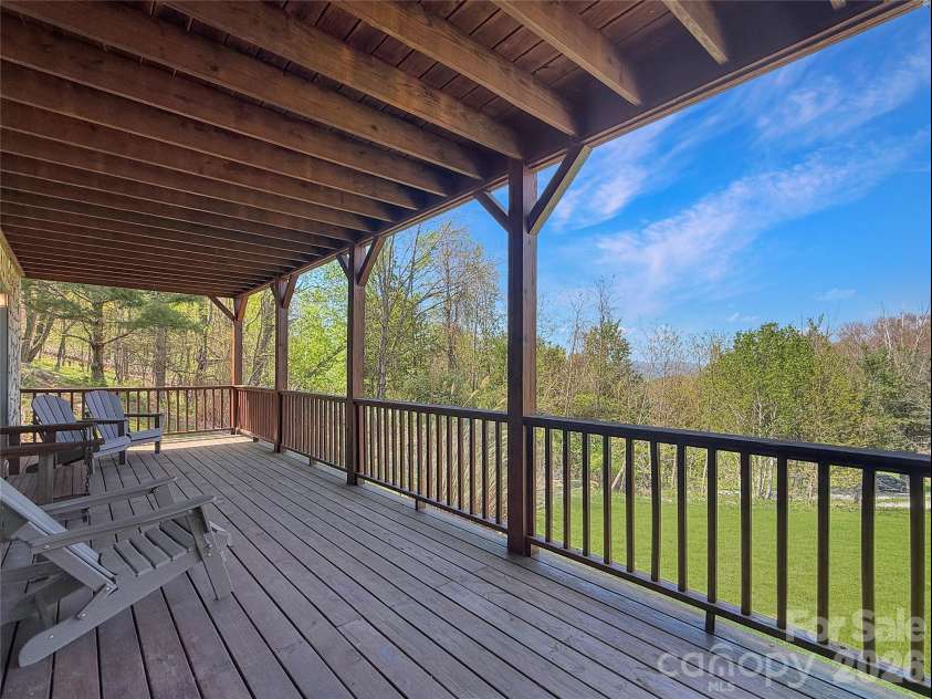 564 Nettles Ridge Road, Banner Elk, NC 28604.  MLS# CAR4374595, YatesRealty ID 16561. 