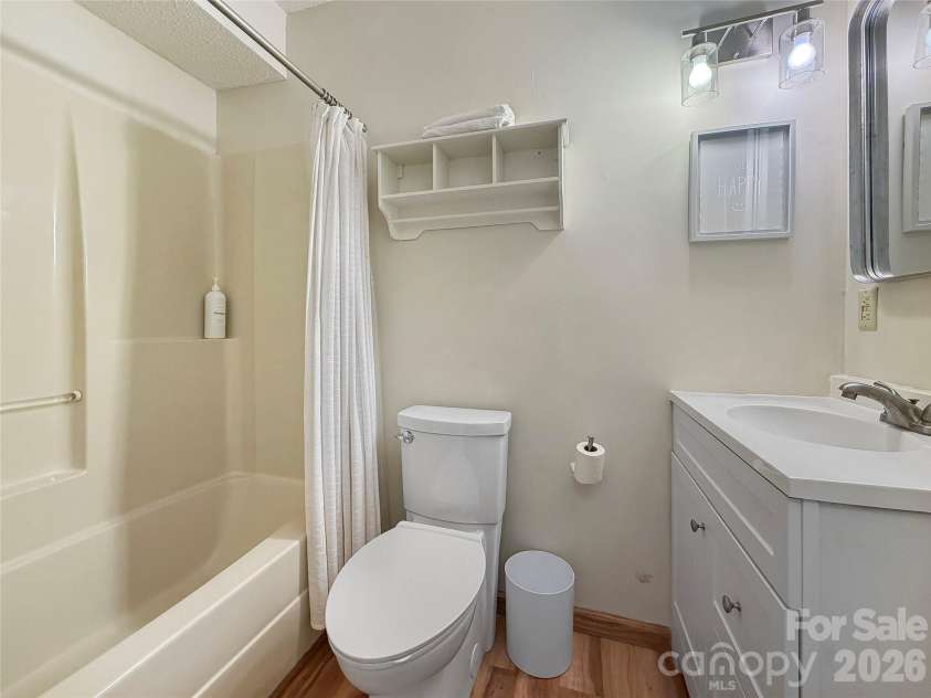 564 Nettles Ridge Road, Banner Elk, NC 28604.  MLS# CAR4374595, YatesRealty ID 16561. 