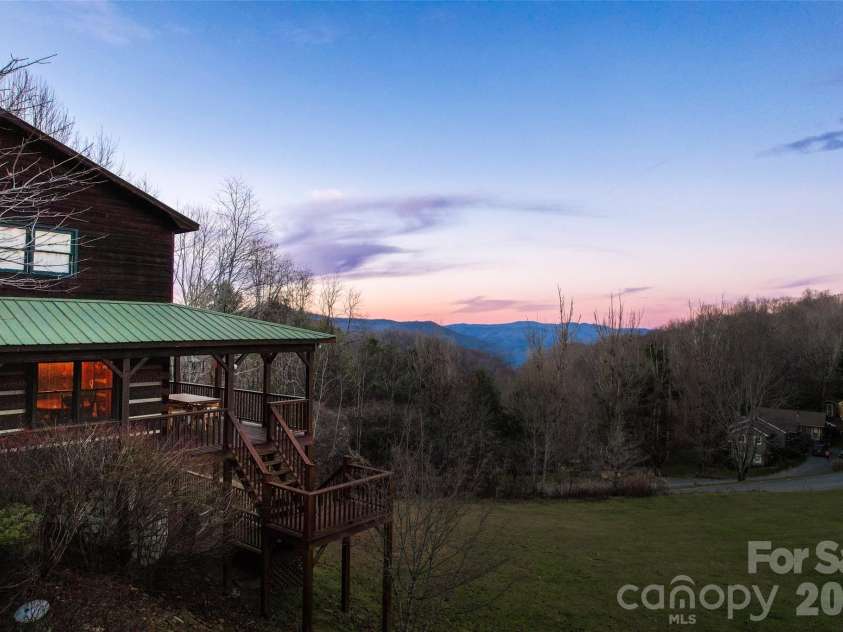 564 Nettles Ridge Road, Banner Elk, NC 28604.  MLS# CAR4374595, YatesRealty ID 16561. 