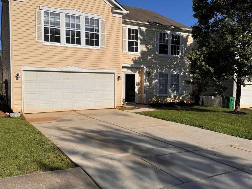 4521 Palustris Court, Charlotte, NC 28269.  MLS# CAR4259563, YatesRealty ID 16562. 