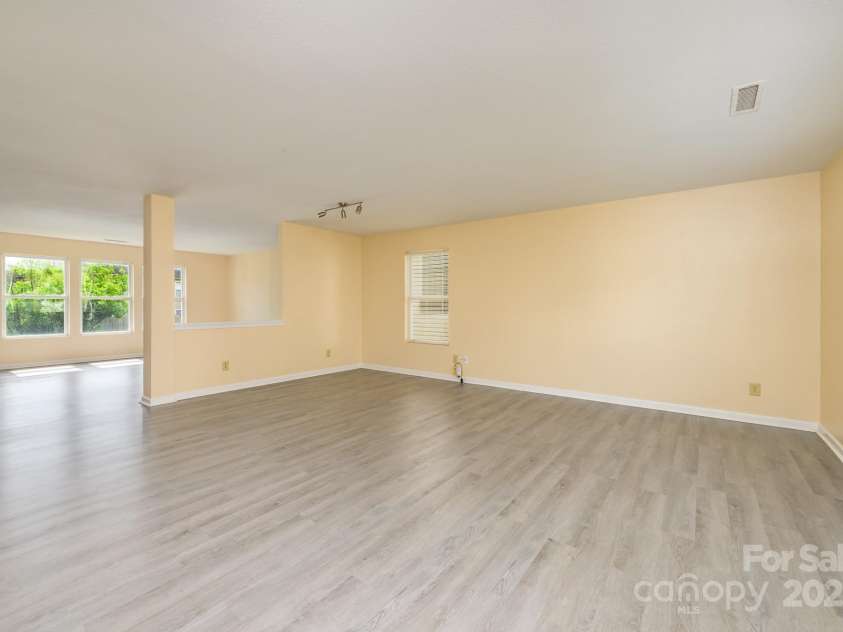 4521 Palustris Court, Charlotte, NC 28269.  MLS# CAR4259563, YatesRealty ID 16562. 