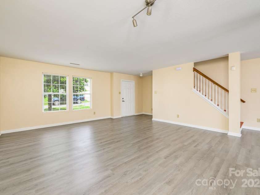 4521 Palustris Court, Charlotte, NC 28269.  MLS# CAR4259563, YatesRealty ID 16562. 