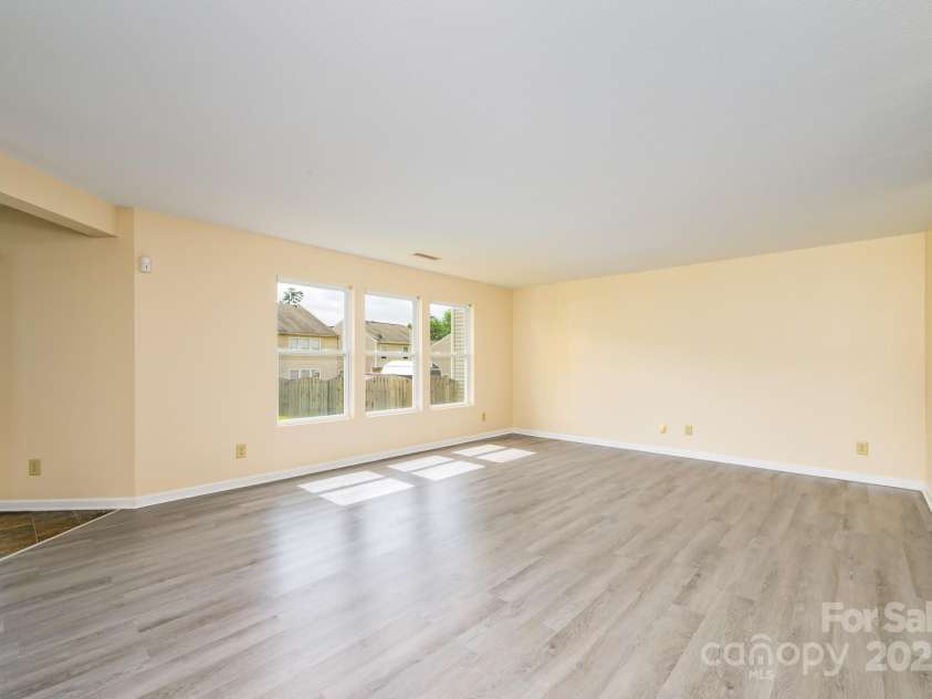 4521 Palustris Court, Charlotte, NC 28269.  MLS# CAR4259563, YatesRealty ID 16562. 
