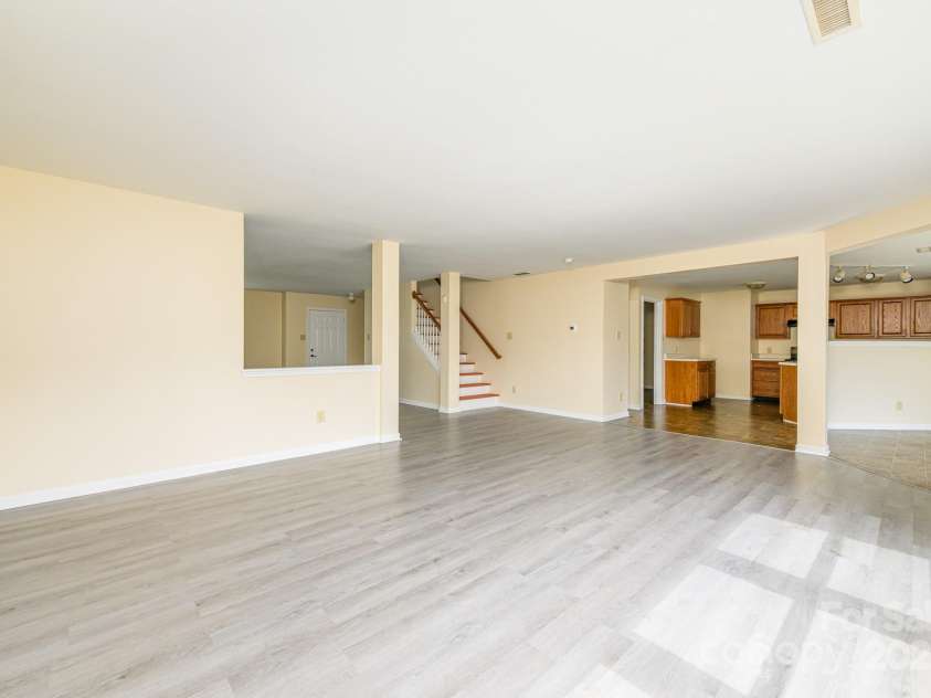 4521 Palustris Court, Charlotte, NC 28269.  MLS# CAR4259563, YatesRealty ID 16562. 