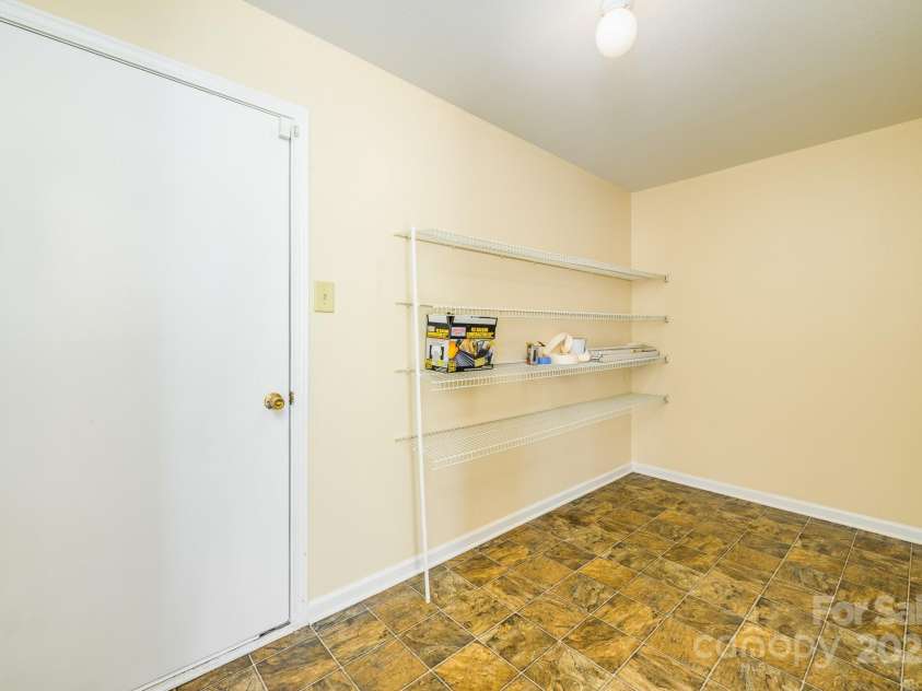 4521 Palustris Court, Charlotte, NC 28269.  MLS# CAR4259563, YatesRealty ID 16562. 